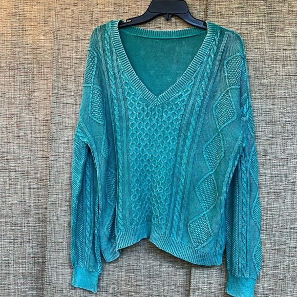 Emerald green Cable Knit V-Neck Sweater - Picture 1 of 4
